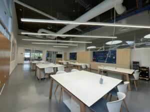 Recientemente, el colegio construyó, en conjunto con expertos internacionales, el Lincoln Innovation Center (LINC), uno de los centros de innovación y “makerspace” más avanzados de Centroamérica.  