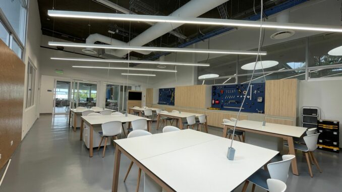 Recientemente, el colegio construyó, en conjunto con expertos internacionales, el Lincoln Innovation Center (LINC), uno de los centros de innovación y “makerspace” más avanzados de Centroamérica.